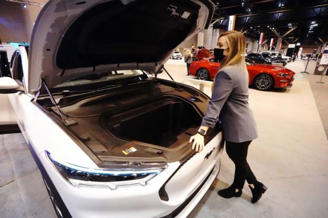 Consumer Reports chooses Mustang Mach-E as top EV pick