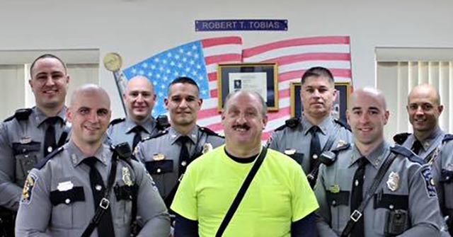 Officers Save Tow Truck Driver Who Collapsed: 'His Guardian Angels' - Vimarsana News