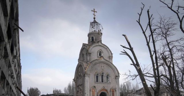 PICS: Beseiged Ukrainian City of Mariupol Is No Aleppo ‘Yet’ – AP