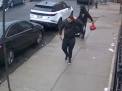 Bronx Robbery (Screenshot/NYPD Crime Stoppers/Twitter)
