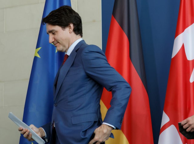 BERLIN, GERMANY - MARCH 09: German Chancellor Olaf Scholz (R) and Canadian Prime Minister