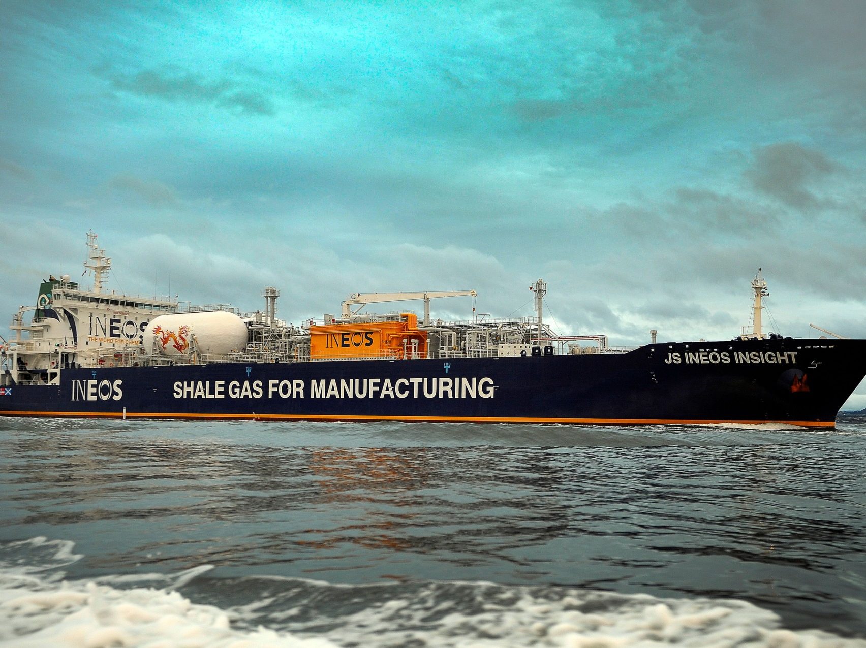 Russia-Dependent EU Strikes Deal to Buy More U.S. Gas - Vimarsana News