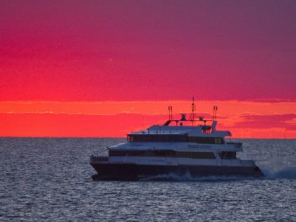 Nantucket Ferry (Bob P. B. / Flickr / CC / Cropped)