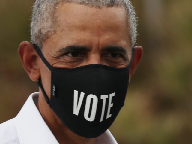 Obama mask (Joe Raedle / Getty)