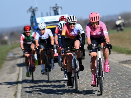 Emily Newsom (EF Education-Tibco-SVB) Svenja Betz (IBCT) Kylie Waterreus (Lotto-Soudal) Fien Delbaere (Multum Accountants Ladies Cycling Team) Anastasia Carbonari (Valcar-Travel Services) Laura Tomasi (UAE Team ADQ) pictured in action during the women's elite race of the 'Omloop Het Nieuwsblad' one-day cycling race, 128,4km from Gent to Ninove, Saturday 26 February …