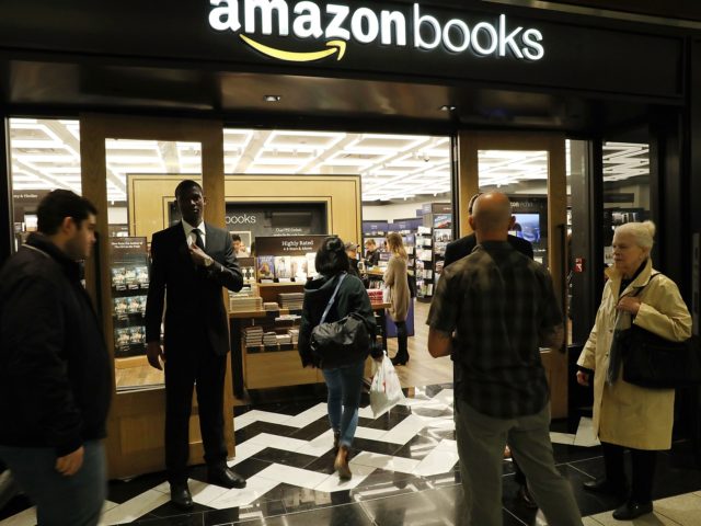 NEW YORK, NY - MAY 25: People enter the newly opened Amazon Books on May 25, 2017 in New Y