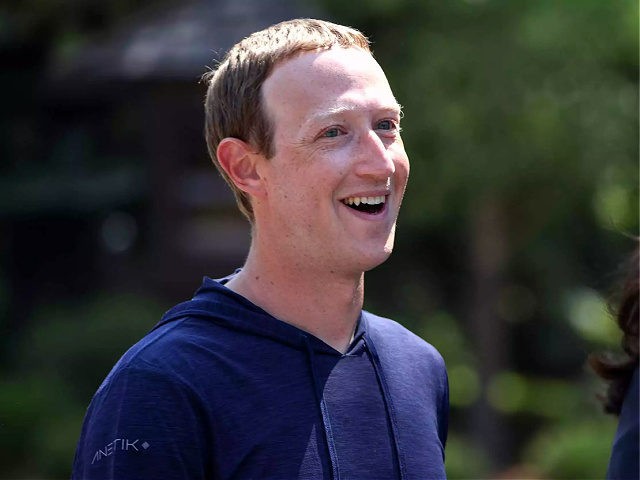SUN VALLEY, IDAHO - JULY 08: CEO of Facebook Mark Zuckerberg walks to lunch following a se