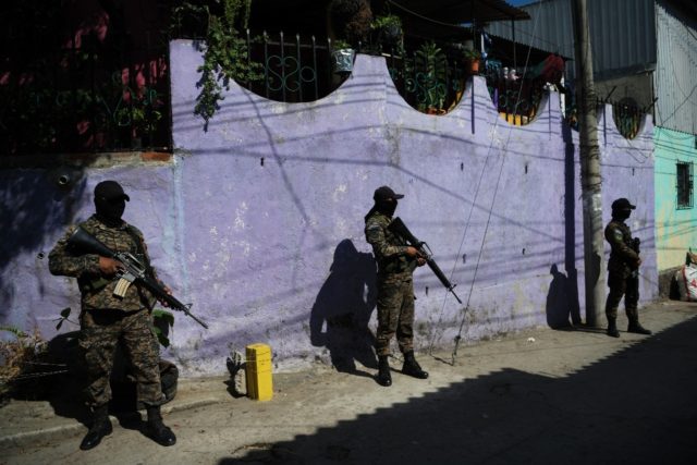 Gang violence has soared in El Salvador in recent days, with 62 killings reported on Satu