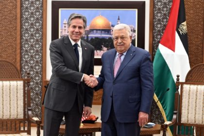 Palestinian president Mahmud Abbas (R) receives US Secretary of State Antony Blinken in Ramallah