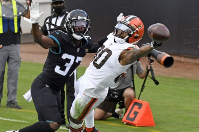 Cleveland Browns release wide receiver Jarvis Landry