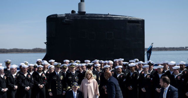 Joe Biden Takes a Knee with Sailors After Commissioning USS Delaware - Vimarsana News