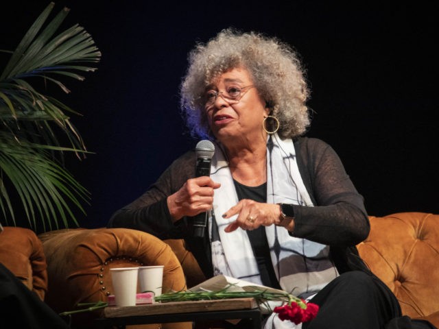 Illustration picture shows civil rights activist Angela Davis speaking during a press conference, Monday 25 April 2022 at the ' Cirque Royal' - 'Koninklijk Circus' in Brussels. BELGA PHOTO PAUL-HENRI VERLOOY (Photo by PAUL-HENRI VERLOOY / BELGA MAG / Belga via AFP) (Photo by PAUL-HENRI VERLOOY/BELGA MAG/AFP via Getty Images)