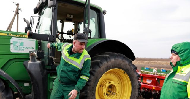 Russia Actively 'Bombing and Destroying' Wheat Supply As Crisis Mounts