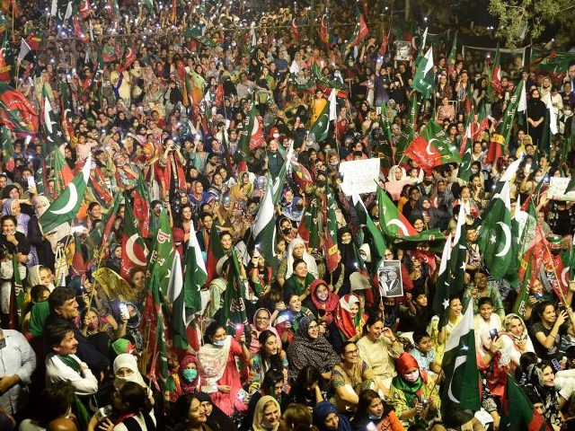 Supporters of Pakistan Tehreek-e-Insaf (PTI) party of dismissed Pakistan's prime minister