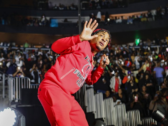 Rapper T.I. Harasses Female Comedian, Snatches Microphone for Joking About His Sexual Assault Allegations - Vimarsana News