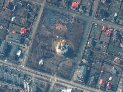 Space imaging company Maxar Technologies published satellite images over the weekend that appear to show earthworks of a mass grave in the wake of the withdrawing Russian army at Bucha, Ukraine.