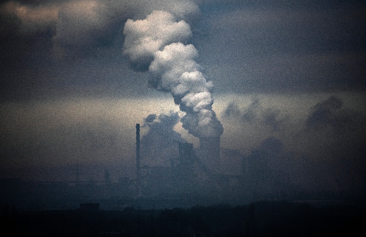 Climate mission. Загрязнения экологии HD. Загрязнение воздуха в Молдове. Burning of Oil and Coal.