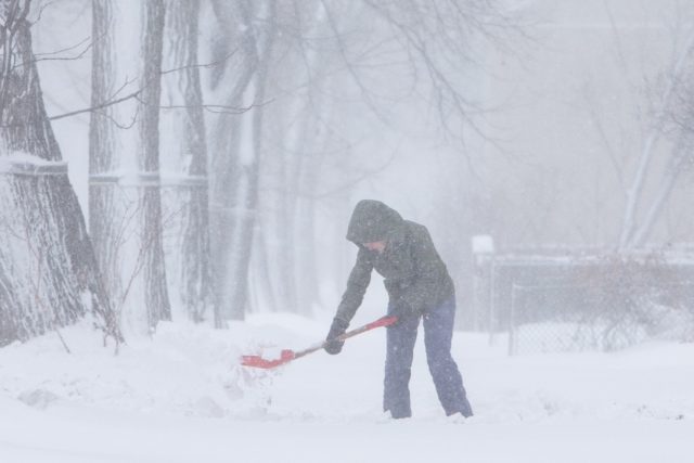 A springtime blizzard walloped Canada's western Prairies region and parts of Ontario provi