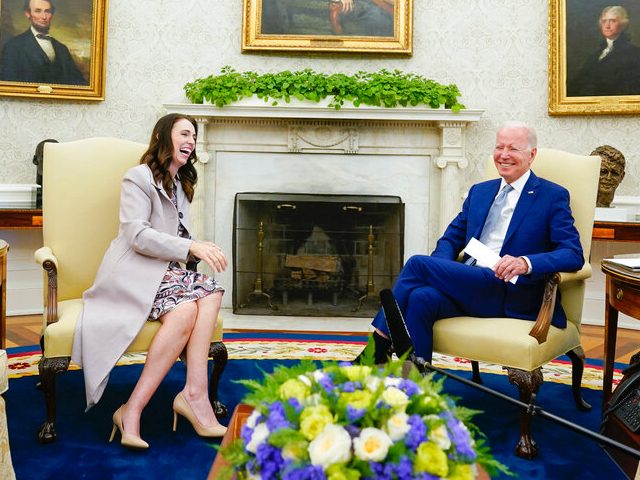 Joe Biden Meets with New Zealand Prime Minister: “We need your guidance”