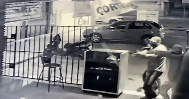 Five Shot by Gunmen in Mexican Beach Resort During Attack at Bar