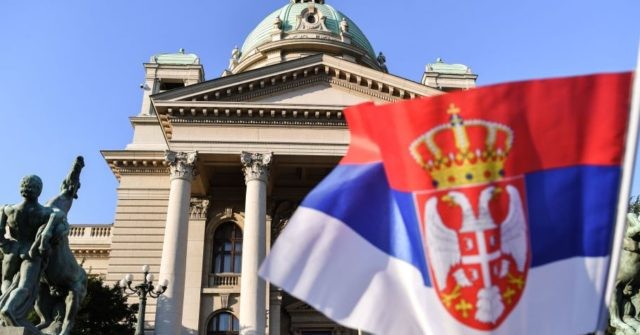 Serbian capital paralyzed by bomb threat