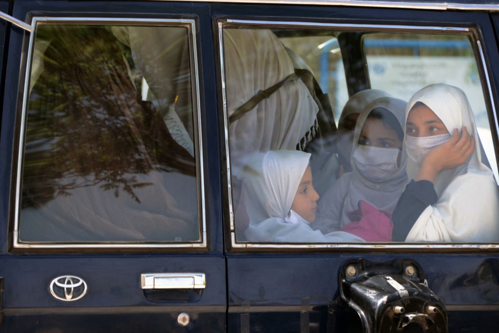 Taliban stop issuing driver's licenses to women