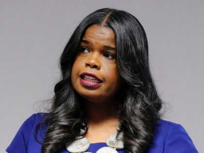 FILE - In this Feb. 22, 2019 file photo, Cook County State's Attorney Kim Foxx speaks at a news conference, in Chicago. Text messages show Fox, the Chicago prosecutor whose office handled the case of "Empire" actor Jussie Smollett told her top deputy that Smollett was a "washed up celeb" …