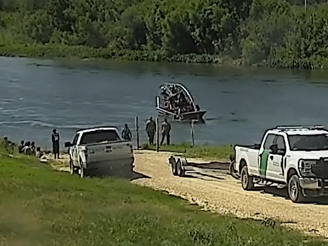 Del Rio Sector Border Patrol agents rescue migrants in distress in the Rio Grande. (U.S. Border Patrol Video Screenshot)