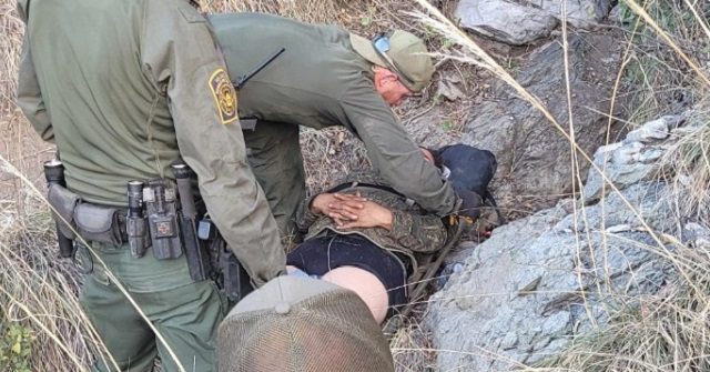 Injured Migrant Woman Rescued in Rugged Arizona Desert Mountains near Border - Vimarsana News