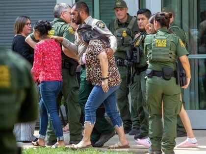 Border Patrol agents respond to Uvalde school shooting. (William Luther/The San Antonio Ex