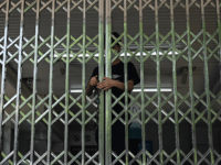 China Delays Full Beijing Lockdown, but Makes It Nearly Impossible to Leave