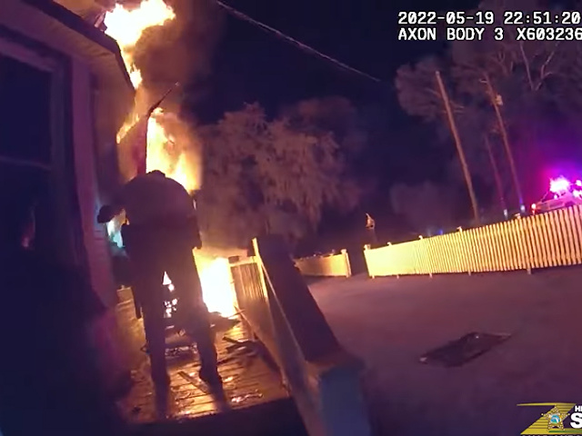 WATCH - Deputies Save Boy from Fire: 'Heroes Need to Be Recognized' - Vimarsana News