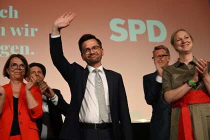 North Rhine-Westphalia's Social Democratic Party (SPD) top candidate Thomas Kutschaty joins party members to thank supporters