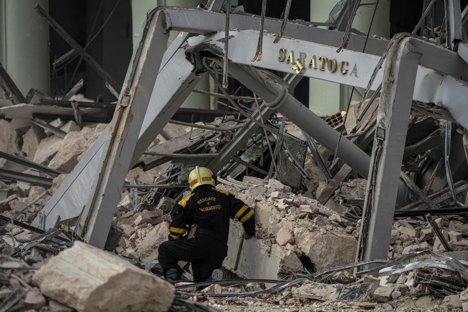 Rescuers look for victims at Cuba hotel after blast kills 22 - Vimarsana News