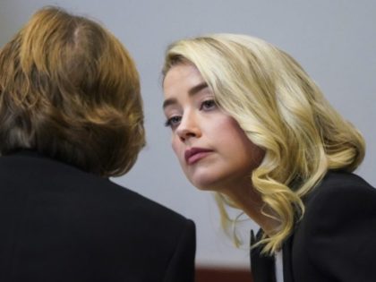 Amber Heard’s Friend Testifies that She Saw Bruises Inflicted by Johnny Depp