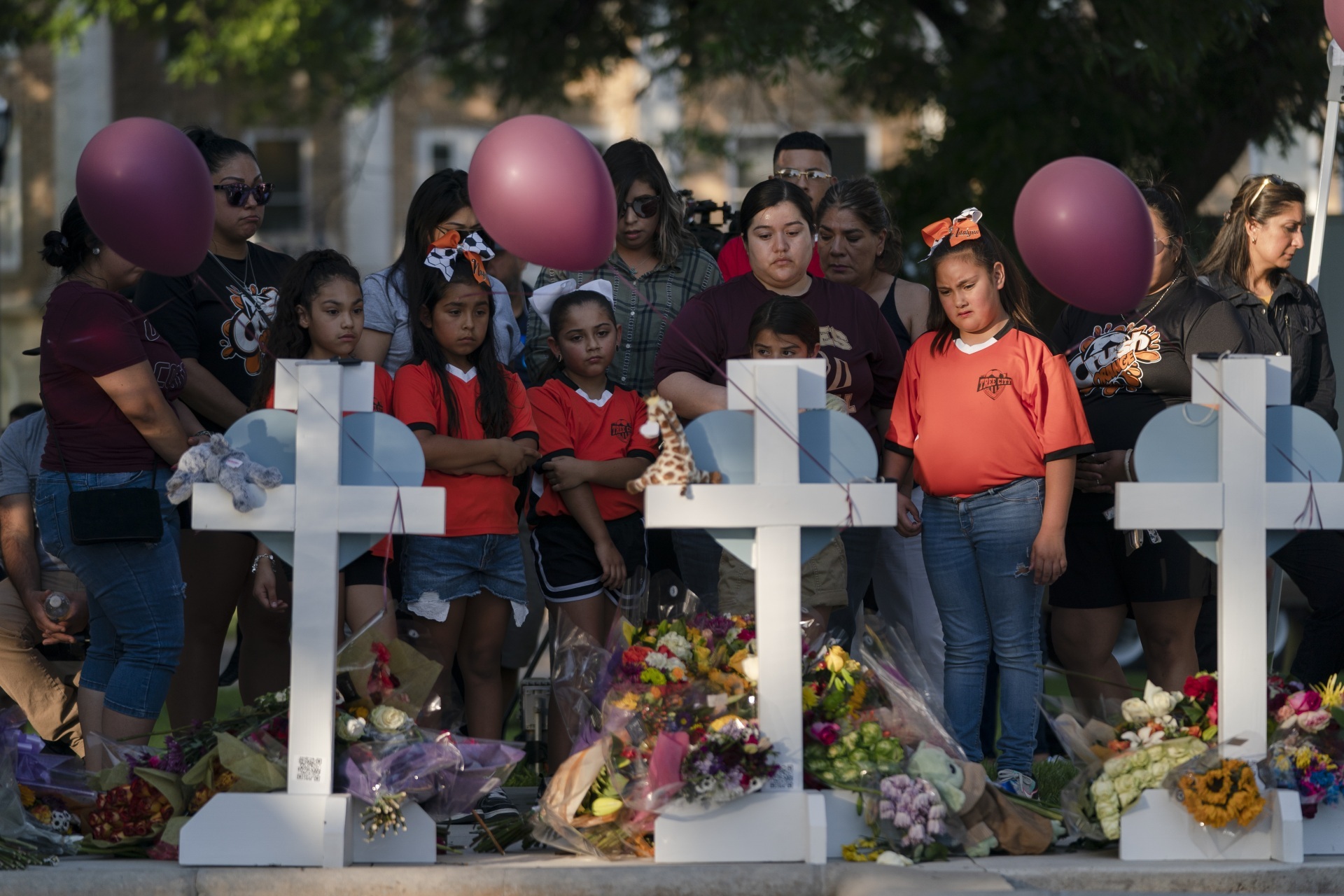 Official: Kids to 911 During Siege: 'Please Send the Police' - Vimarsana News