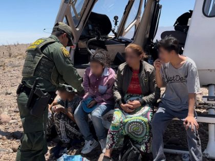 CBP AMO aircrew and El Centro Sector Border Patrol agents rescue a group of migrants in Jacumba Wilderness Region. (U.S. Border Patrol/El Centro Sector)
