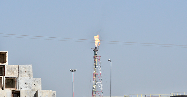 Oil-Rich Africa Struggles to Keep Refineries Open, Leaving Citizens Without Fuel