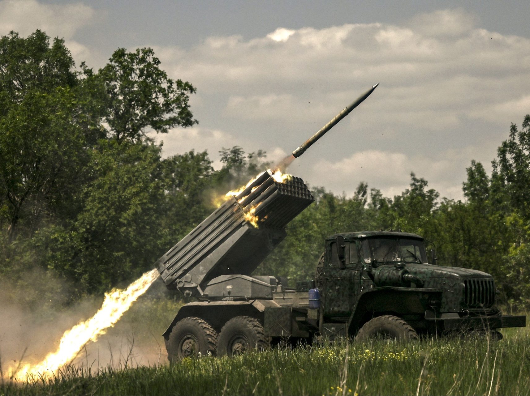 Ukraine Governor: 'This Is a War of Artillery... And We Are Out of Ammo' - Vimarsana News