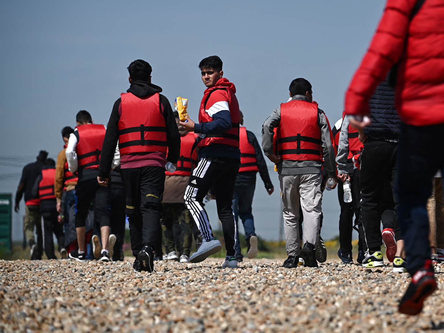 Illegal Migrants Will Be Electronically Tagged in Britain - Vimarsana News