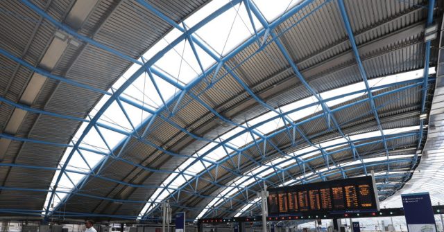 Talks Fail, More UK Rail Strikes Coming: Govt, Unions Blame Each Other - Vimarsana News