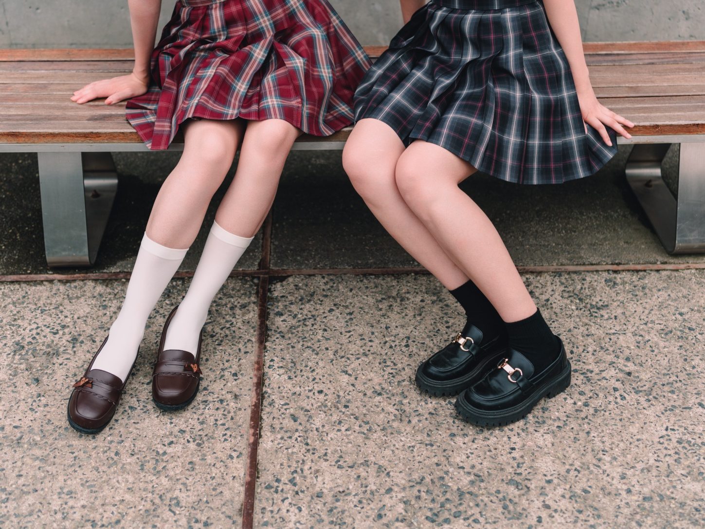 English School Bans Skirts to Be 'More Gender-Neutral' - Vimarsana News