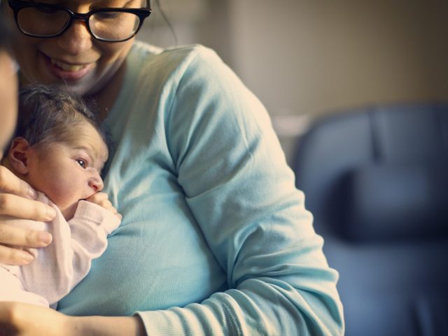Spain: Average Age of First-Time Mothers Rises to 33-Years-Old - Vimarsana News