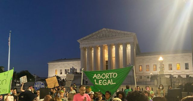 Watch Live: Thousands of Leftists, Pro-Abortion Protesters Swarming Outside U.S. Supreme Court Watch Live: Thousands of Leftists, Pro-Abortion Protesters Swarming Outside U.S. Supreme Court