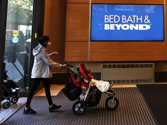 People enter a Bed Bath & Beyond store on October 01, 2021 in the Tribeca neighborhood in New York City. Bed Bath & Beyond saw its shares drop dramatically after the company saw a drop in sales for the three months leading through August. The company attributes the losses to …