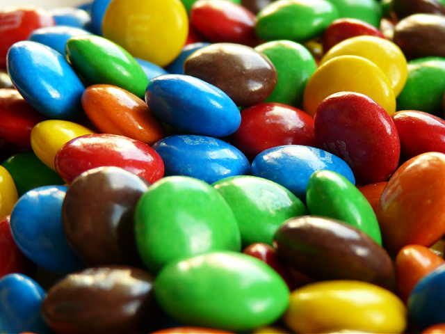 Officials: Two Rescued After Falling into Chocolate Tank at M&M Factory - Vimarsana News