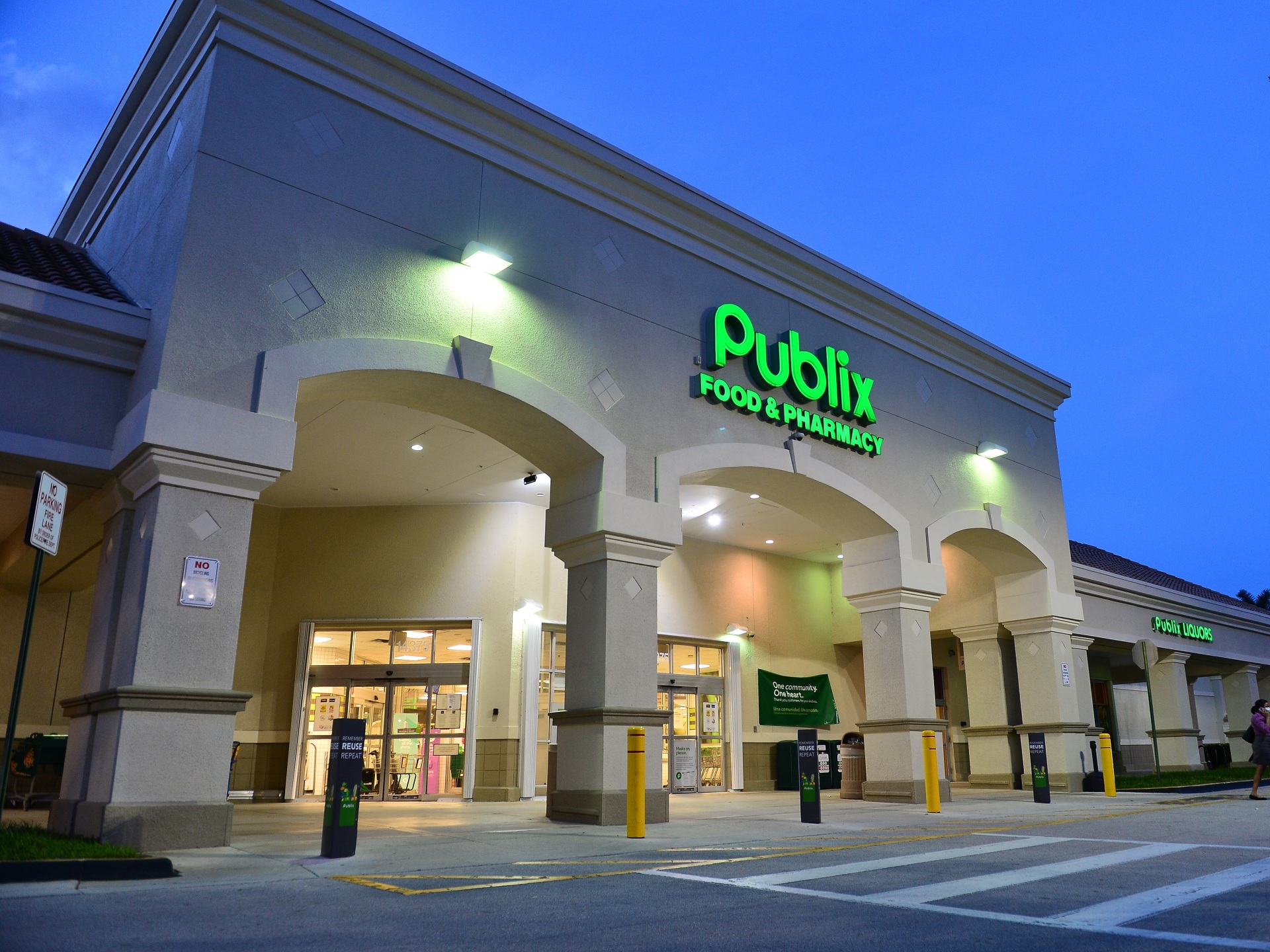 Florida Couple Files First Lawsuit Over Publix E. Coli Outbreak