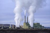 Supreme Court limits EPA in curbing power plant emissions