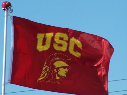 USC flag (usclb gal / Flickr / CC)