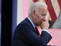 Poll: Americans ‘Maintain Sour View’ of Biden’s Economy